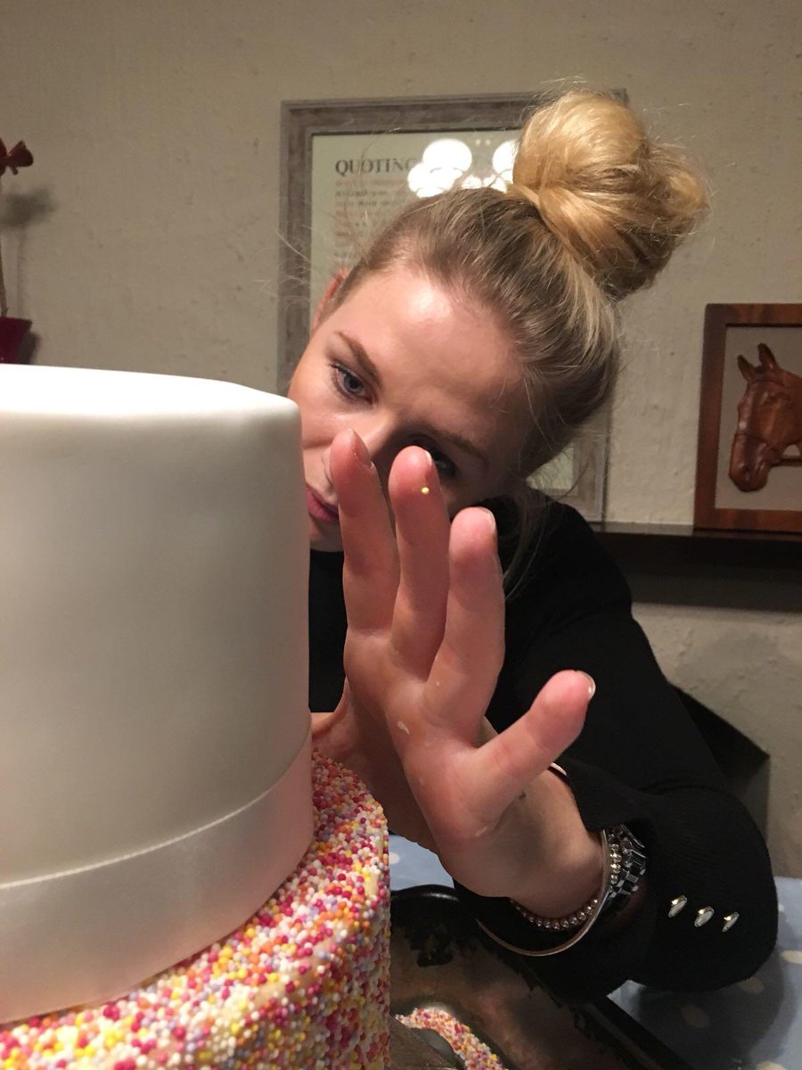 DeloitteCareers's tweet photo. “Be yourself” and other top tips. Hear more from Lizzie, our twice-promoted, #TellDeloitte ‘Solutions’-driven Tax Apprentice, who also loves to bake cakes by watching her YouTube video here: https://t.co/52C0gqgoCh
#NAW2018
#PeopleofDeloitte https://t.co/1sa5zNrtFt