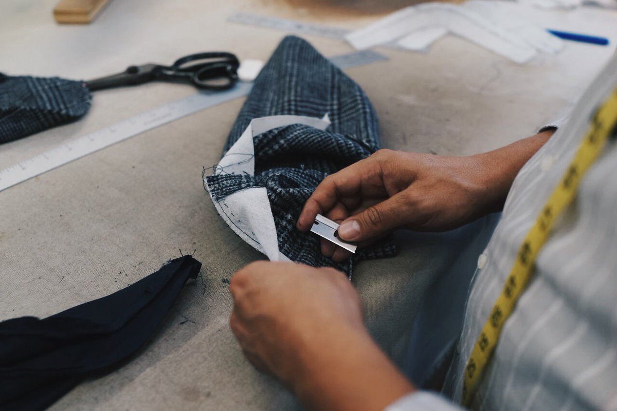 tailorskeep's tweet image. Stay sharp.

Pictured, a glen plaid sport coat goes under the knife for some shoulder reduction work plus a little sleeve shortening.  Thankfully in this case, the sleeves were shortened the perfect amount that allowed us to maintain a lined-up plaid from sleeve to body.