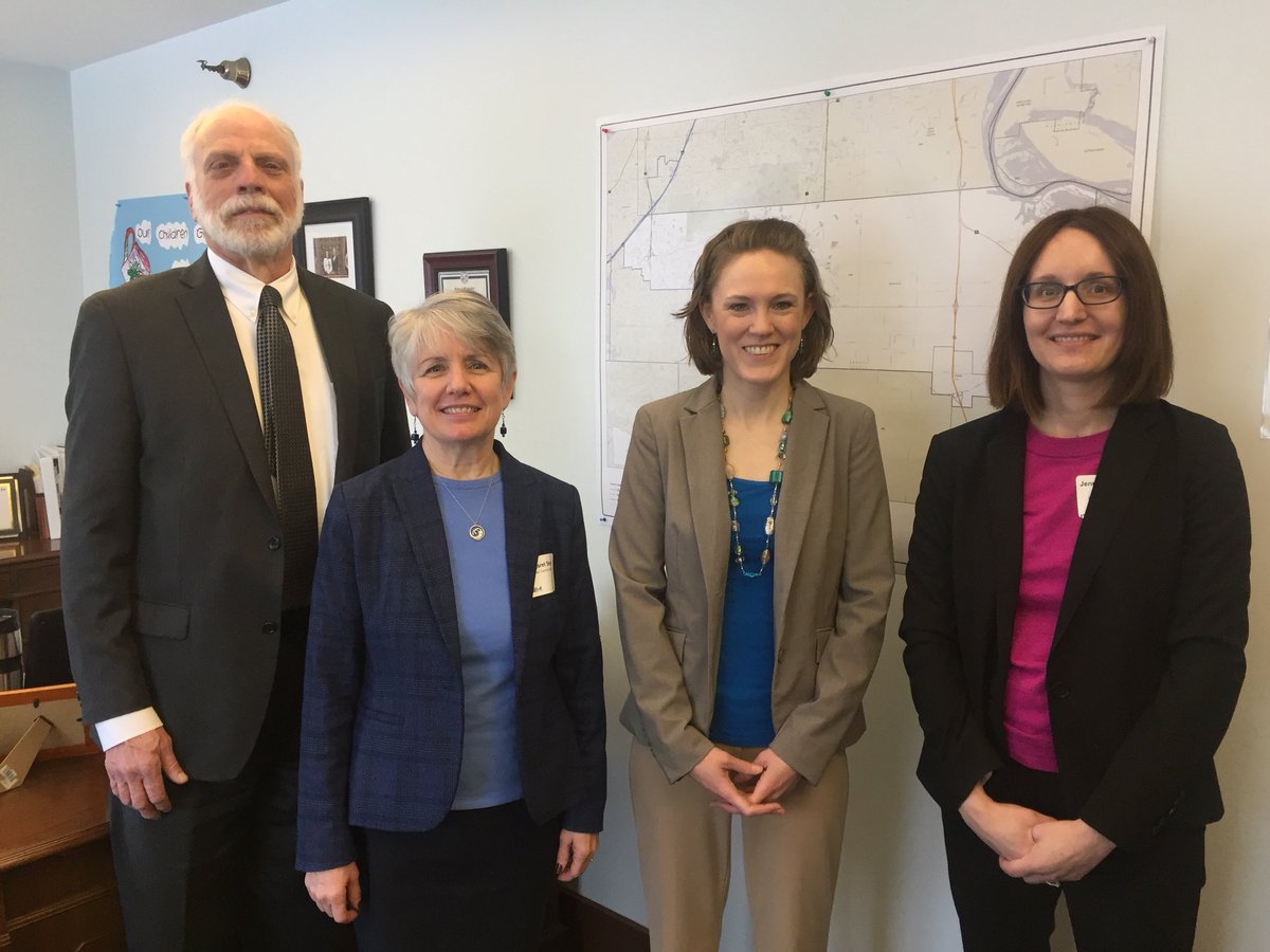 MStoneDCL's tweet image. Thanks to Rep Wills @annacwills for meeting with on #MNLibLegDay #LibrariesTransform #mnlibrariestransform