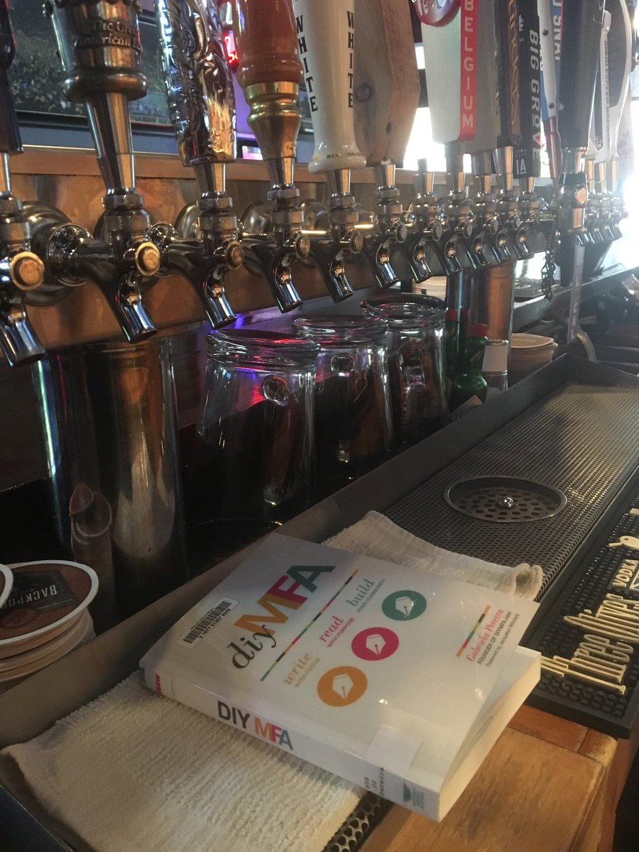 MollyIRoberts's tweet photo. When you’re a bartender but also a writer. @DIYMFA @TeamDIYMFA #WriterLife #ReadWhenYouCan https://t.co/q1jyraqeyn