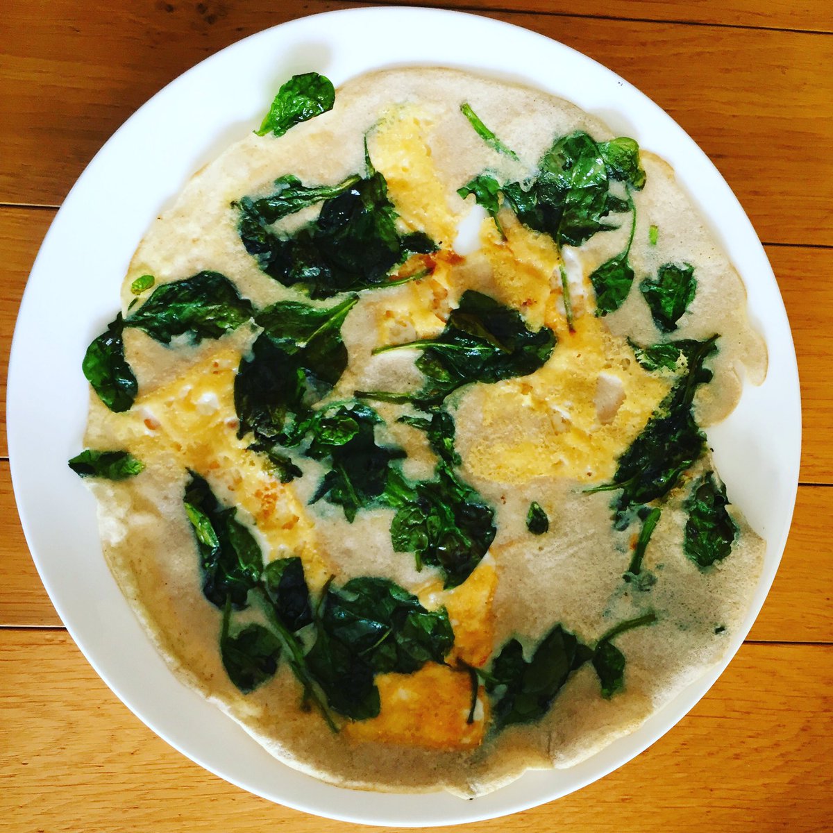 BioLief's tweet image. Verwen jezelf vandaag met een niet te serieuze maaltijd: pannenkoeken! Een volledig koolhydraatarm recept vind je op de facebookpagina van BioLief. Lekker smullen! #pannenkoek #boekweit #gezond #lekkerbeleggen #koolhydraatarm #suikervrij #weekzondervlees #vegetarisch #smullen