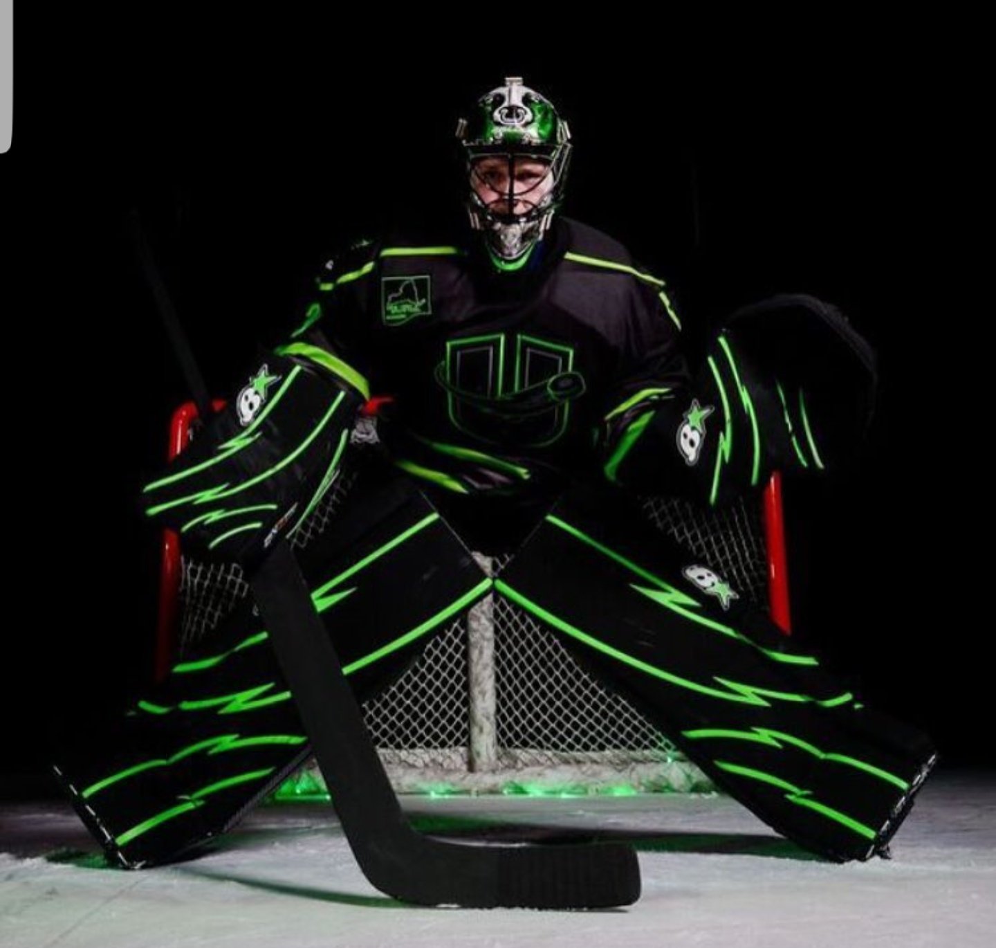 Thatcher Demko to wear awesome glow-in-the-dark pad set in AHL (Video)