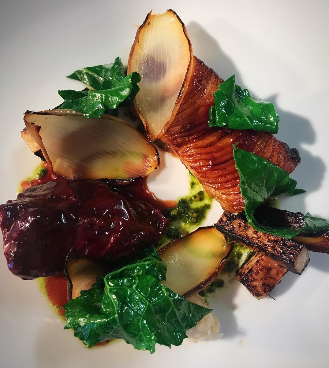 robbielovelady's tweet photo. #Margate @TOPOMargate  #mackeral #venison #BEEF #cheek #finedining @tritfitt ... what a great team at:https://t.co/6BQ11vRg6q https://t.co/WPIUWgRvXr