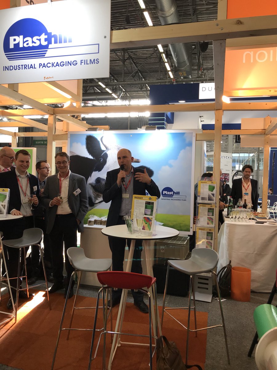 CompositesNL's tweet photo. Well-visited networking drink at our booth! Special thanks to the Dutch Embassy in Paris @NLenFrance and the Ministry EZK  @MinisterieEZK Speeches by our Chairman @marcuskremers , Dirk-Jan Nieuwenhuis (Dutch Embassy) &amp; Jeroen Heijs (Topsectoren) #JECWorld @JECComposites https://t.co/NHfumdZ29L