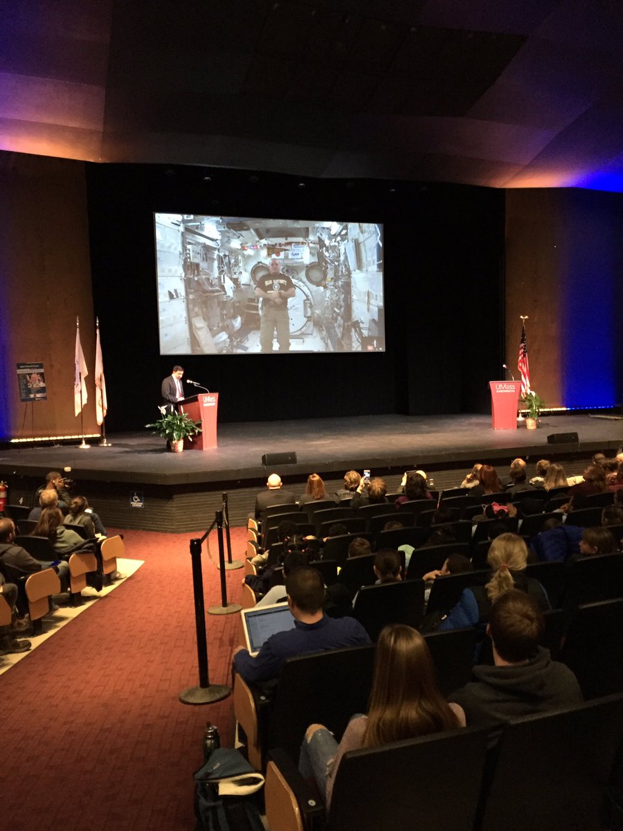 avery_mary's tweet photo. Beginning the NASA downlink with @Astro_Maker #UMassDinSpace #STEMonStation https://t.co/rfcabaTkmD