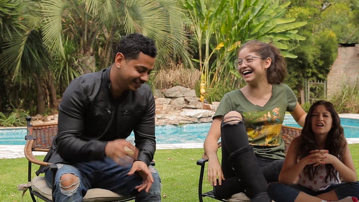 VolandoporelSKY's tweet photo. OJALÁ SE REPITA ESTO ALGÚN DÍA EN TU CANAL @karolsevilla. AJAM AJAM 🙊🙊🙊🙊🙊 #tagdelhermano
Es uno de mis videos favoritos de tu canal. Yo no digo na' y lo digo to'
🙊🙊🙊🙊🙊🙊🙊🙊🙊🙊🙊 https://t.co/VENp1Xcxq6