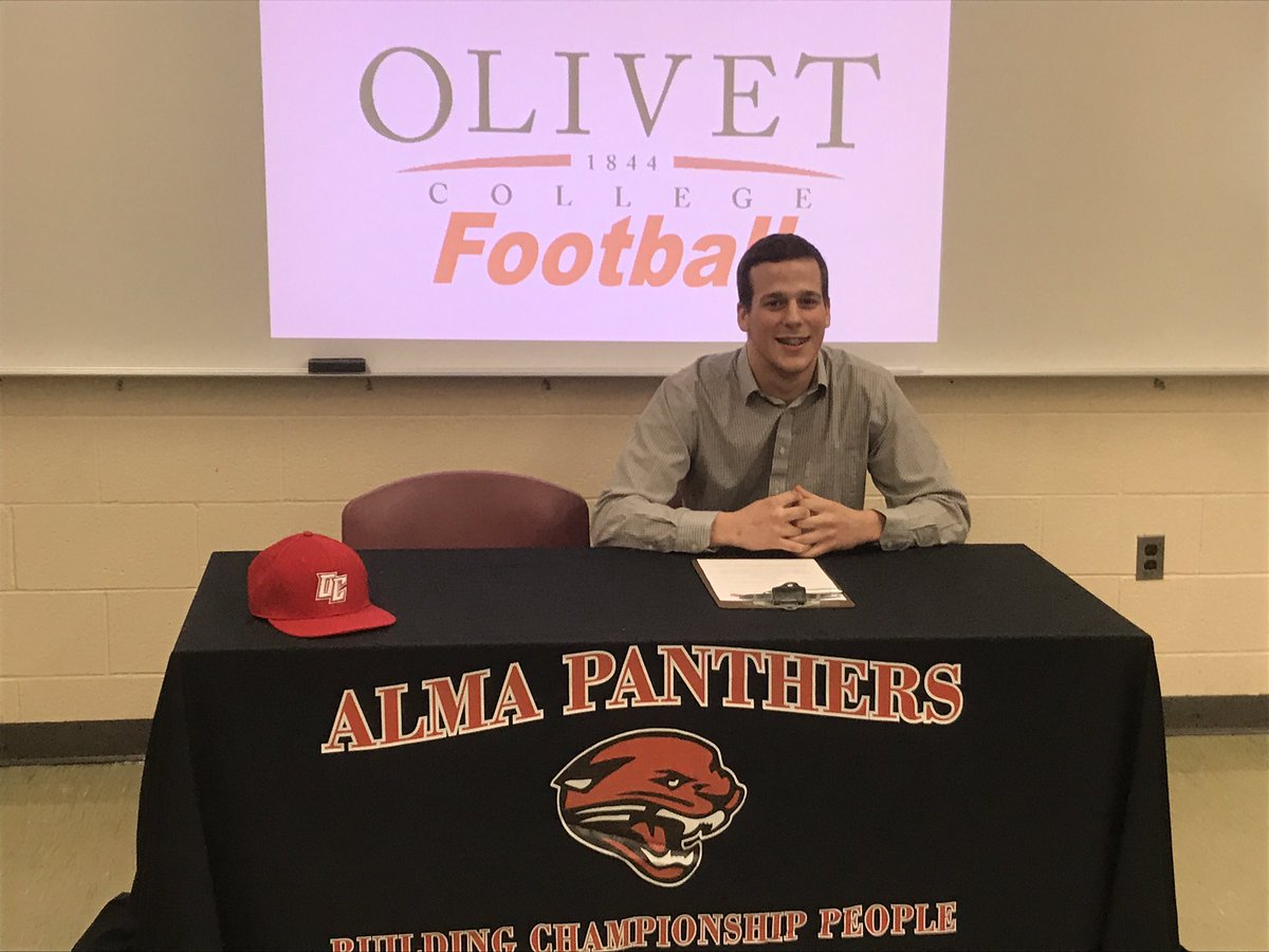 Panther_Country's tweet photo. Congrats to future Olivet Footballer Brock Milan! https://t.co/DoXsIu0JJY