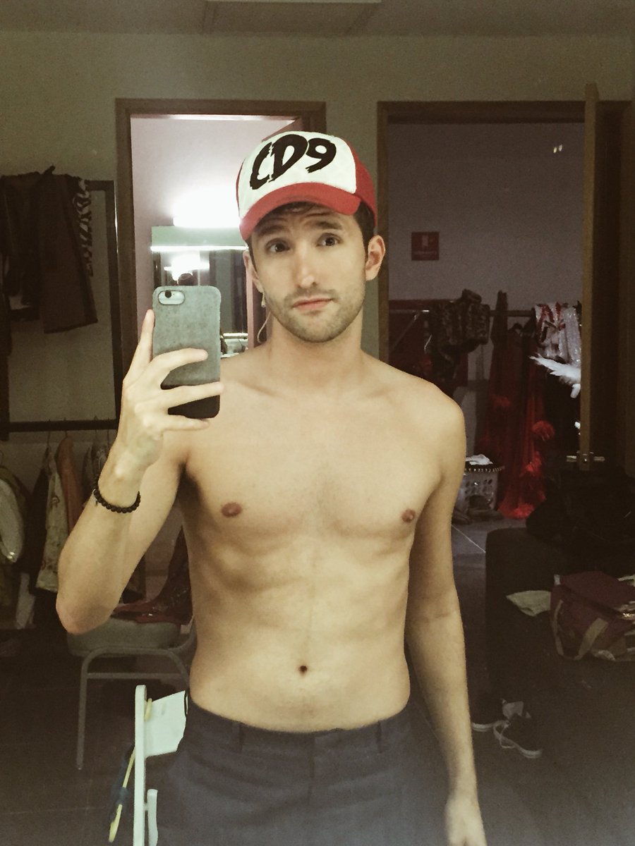 32maddox's tweet image. De #CoderBoy en el backstage de Rock of Ages Cancún! @CD9 #coder