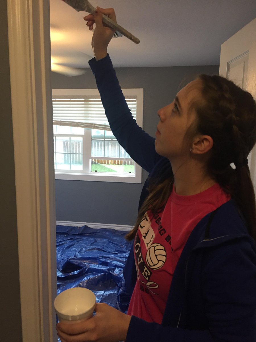 ictrueblue's tweet image. Another group of #IllinoisCollege students affiliated with our chapter of @fcanews &amp;amp; @FCAWesternIL set out earlier this week for an #AlternativeSpringBreak trip to help those affected by Hurricane Harvey in Texas.