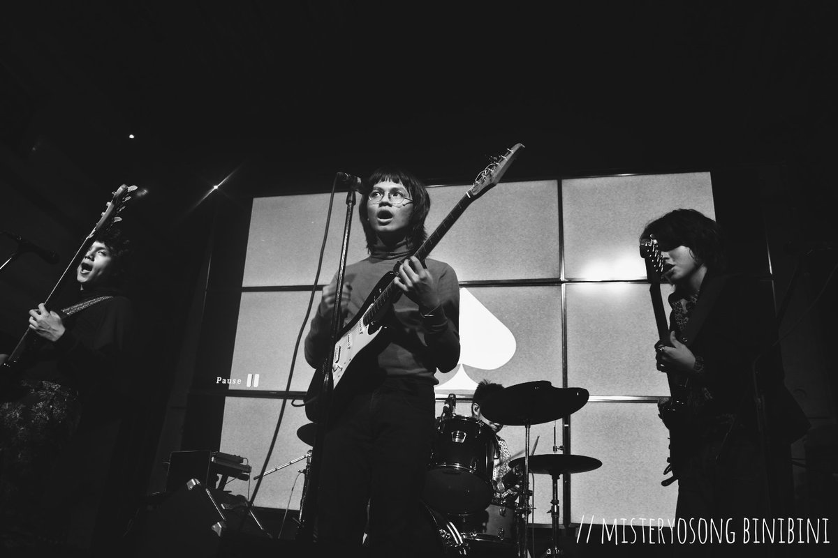 WOAHSPADES's tweet photo. // ｉｓａｎｇ ｐａｇｉｂｉｇ// 

@uniquetsaIonga
@Bsilonga
@zildbenitez
@/badj
#IVOfSpades  #IVOSMundoOnWishFM 
#bassist #guitarist #drummer #gig 
@DnNeloGelo
@IVOFSPADES 
@IVOFSPADESfans https://t.co/cVmOGyYLVU