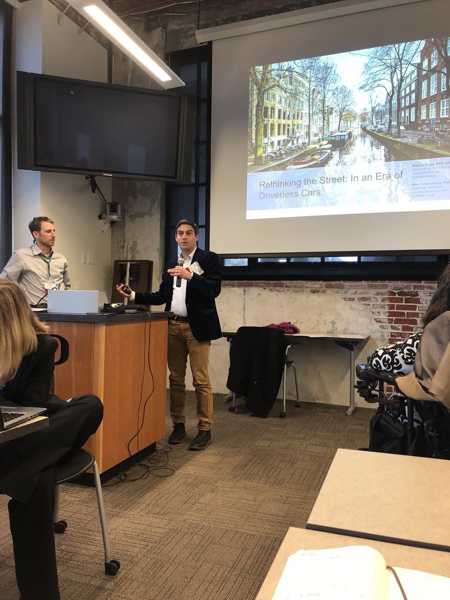 How will bike &amp; peds be impacted by AVs? We are exploring the topic w/ <a href="/williamwriggs/">William Riggs</a> <a href="/MarcSchlossberg/">Marc Schlossberg</a> <a href="/rebeccalsanders/">Rebecca Sanders</a> <a href="/UrbanismNext/">Urbanism Next</a>