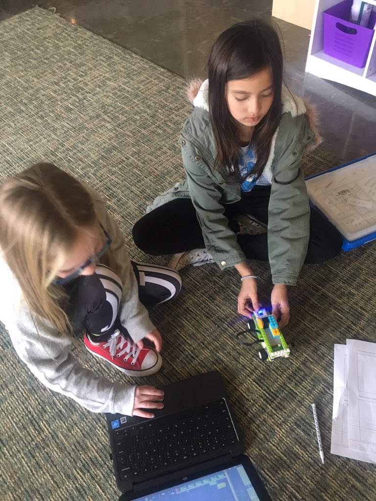 jtalburt's tweet photo. We love learning with Lego WeDo! @Pershing4th @PershingElem #PershingProud https://t.co/8ghCRYZc3B