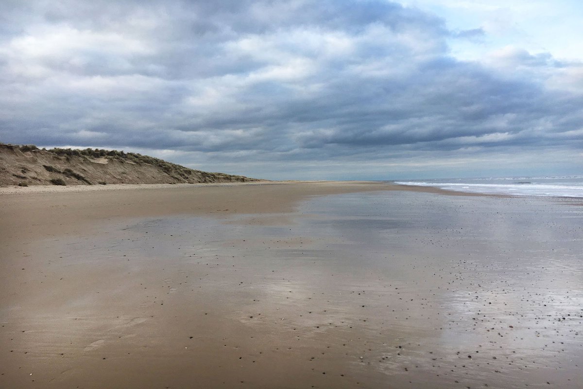 Winterton0nSea's tweet photo. CONTRARY to media reports, Winterton beach has not been washed away. See our new blog, where you can now comment. https://t.co/guq4lI8vWB https://t.co/Wfh0oPgcWY