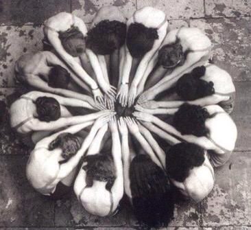 HerCreationCode's tweet image. We are all CONNECTED.
See the 'aliveness', the soul in each of us. 📸 Orianne Corman
Warmly Amy x