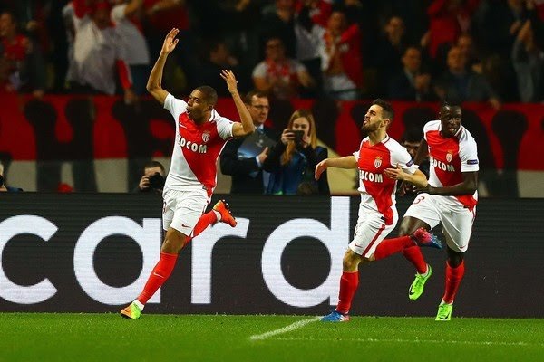 flrn_rss's tweet image. 1/8ème de finale de Ligue des Champions. Un an d&apos;écart, deux stades, deux ambiances @KMbappe. #ASM #PSG #ASMMCI #PSGREAL