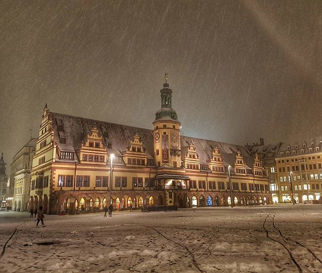 AngeloutsideRK's tweet photo. Der (hoffentlich) letzte Schnee.
#igersleipzig #igerssaxony #meinleipziglobichmir #IG_Leipzig #instagood #instadaily #instaday #latergram #architecture #buildings #photograph #photoofday #picoftheday #potd #meinleipziglobichmir #leipzigcity #leipzigtrav… https://t.co/DTLPcZMgkv https://t.co/U6OkDA3RXC