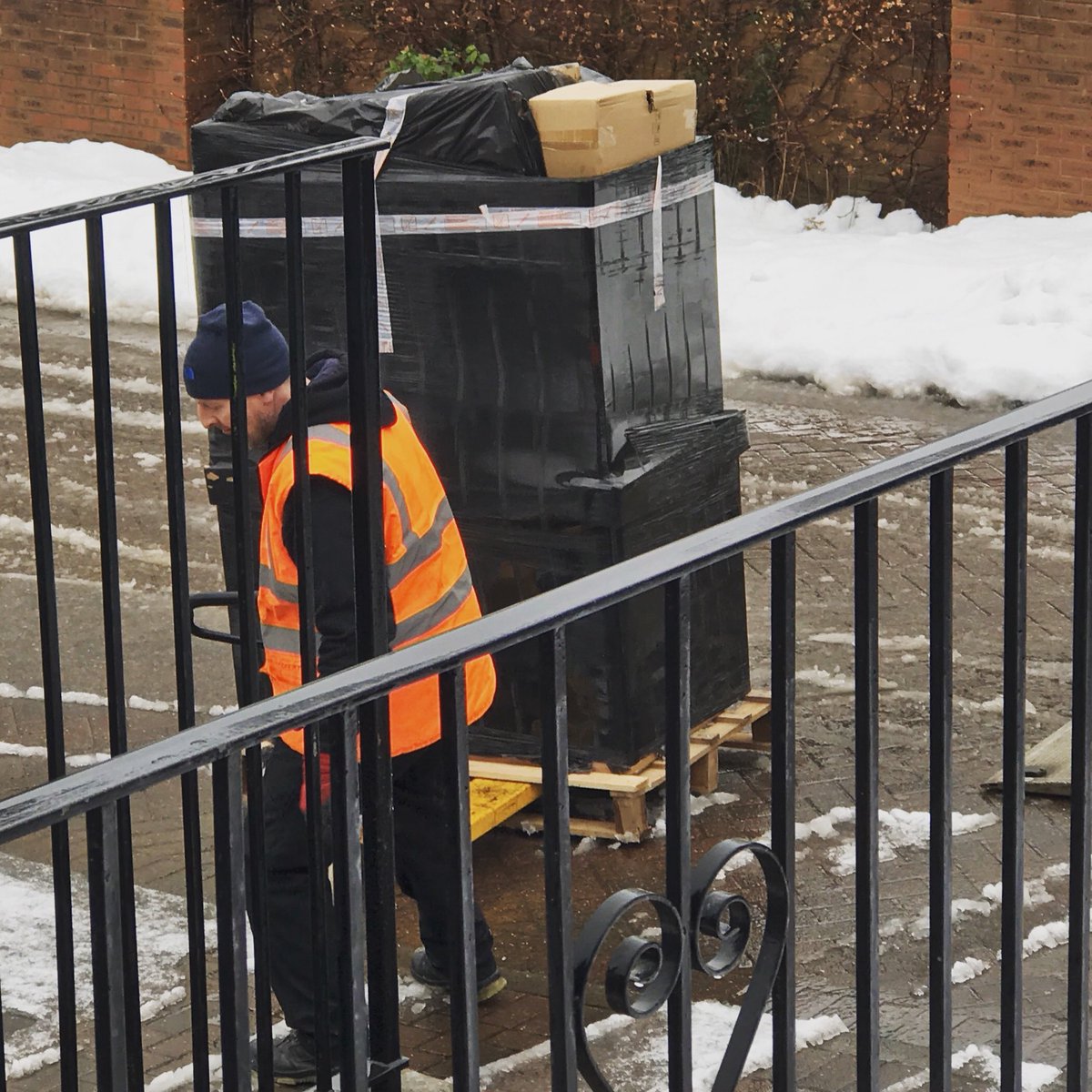 The joys and challenges of small businesses. My pallet of lovely spring goodies has arrived from Belgium. If only I had a whole warehouse team instead of just me and a Stanley Knife 😂 #onemanband #theseasonaltouch #girlpower