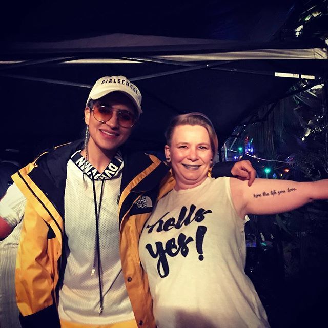 lesbiantech's tweet image. OMG  I met @madamegandhi!  #hellsyes Thanks for the work you do in this world with your #badass self!  #lwtsummit #closingparty  I’d like to call out that the tattoo of my bicep says, “live the life you love.” #livethelifeyoulove ( #📷 @tonya.makowski ) ift.tt/2oOpW4Z