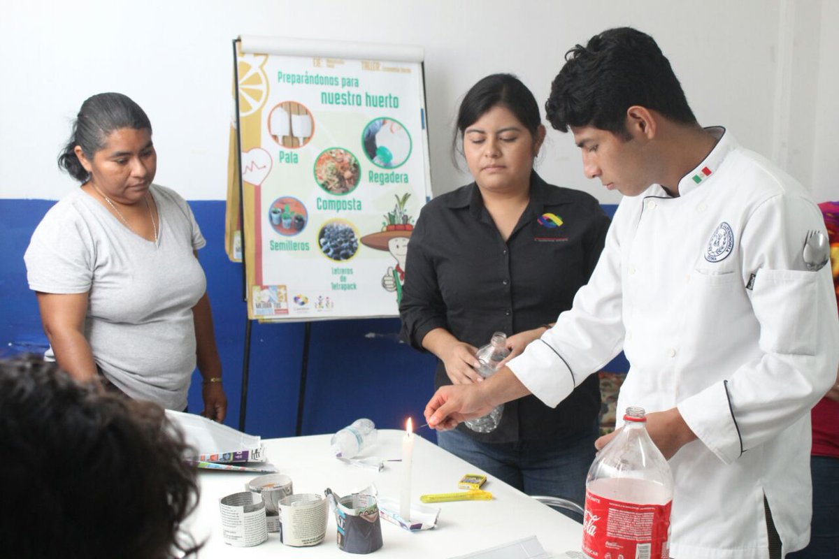 Impartimos el 'Taller de Economía Verde y Jardines Comestibles' del programa #MejoraTusHábitos a estudiantes del @isimaoficial #Tabasco.  

¡Entre todos podemos contribuir al cuidado del medio ambiente!