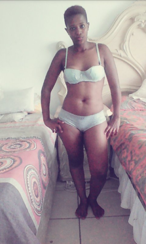mzansi200's tweet photo. Call me whatspp me 064 216 208 i sell pussy e brea durban https://t.co/GbD7ovB5A8