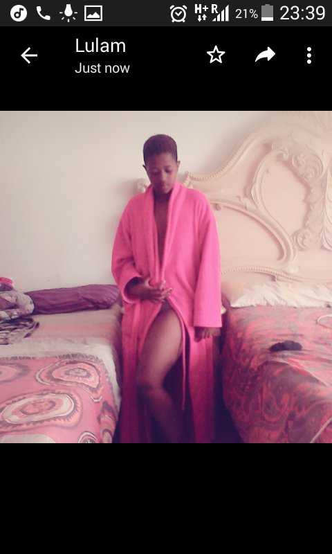 mzansi200's tweet photo. Call me whatspp me 064 216 208 i sell pussy e brea durban https://t.co/GbD7ovB5A8