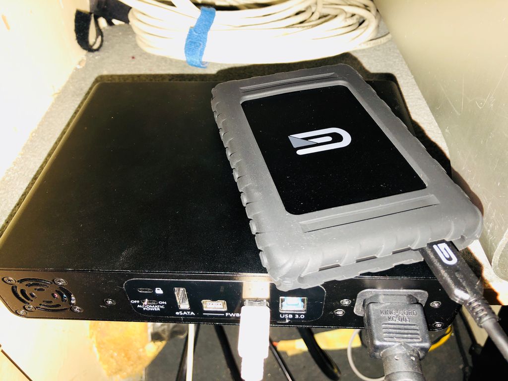 MarcUrselli's tweet photo. Just upgrade my @GlyphProTech #hdd inventory to the latest SSD drive for my client #JohnZorn so now I can record to the SSD #BlackBoxPlus drive, backup to his #StudioMini drive and backup to my #Studio drive - #drives galore #harddrives overdrive ;-) https://t.co/xJ2NDL8Kkl
