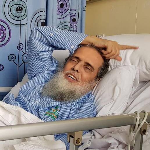 dralshiaani's tweet photo. هذي،،
ابتسامته برغـم جراحه
لله ثـغرُ لم يزل بسّامـا
"سفر الحوالي"
أمة في علمه
سبر العلوم ولم يزل قوامّا
"لا بأس"
 يشفيك اللطيف بمنّه
بُـرْءًا يزيل الكسر والأسقاما
هذي
 محبتنا وتلك مودتي
ولك الدعاء تحية وسلاما
يا شيخنا
ما كان نهجك بدعة
ما زلتَ في ركب الدُعاة إماما
#محمد_الشيعاني https://t.co/jXxPd4A5lF
