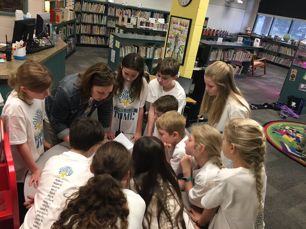 MVESGainesville's tweet photo. Proud of these leaders today π #clubtome @Hall_Schools https://t.co/DyoUOywNtt