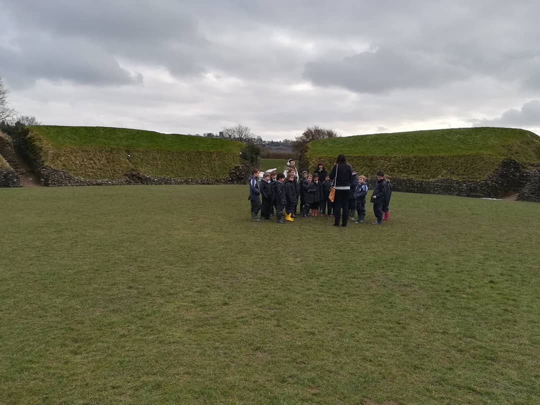TockingtonManor's tweet photo. Year 3 visited Caerleon Roman Amphitheatre and Roman Barracks #happydays #greatschooltrips 😃😃 @tockington_manor_school https://t.co/tTRDuZbwGr