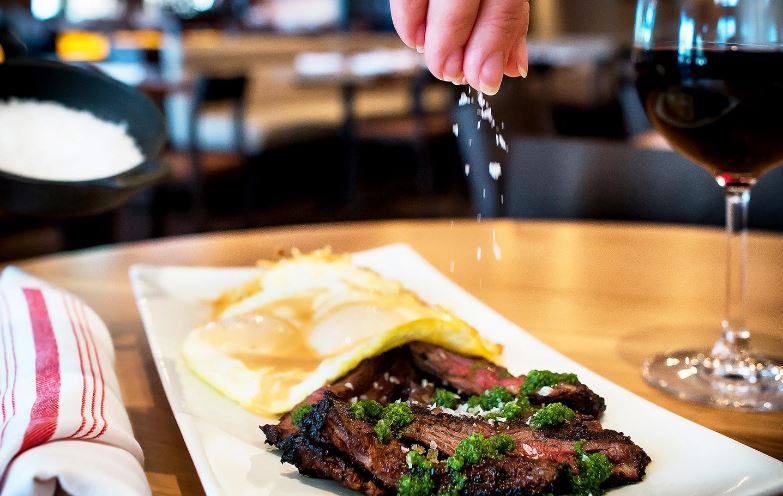 selectcitymag's tweet photo. Plans this weekend? Take that special someone out this weekend to one of #Miami’s hottest restaurants: https://t.co/SWcvGFDkAb https://t.co/aQeh65hb4K