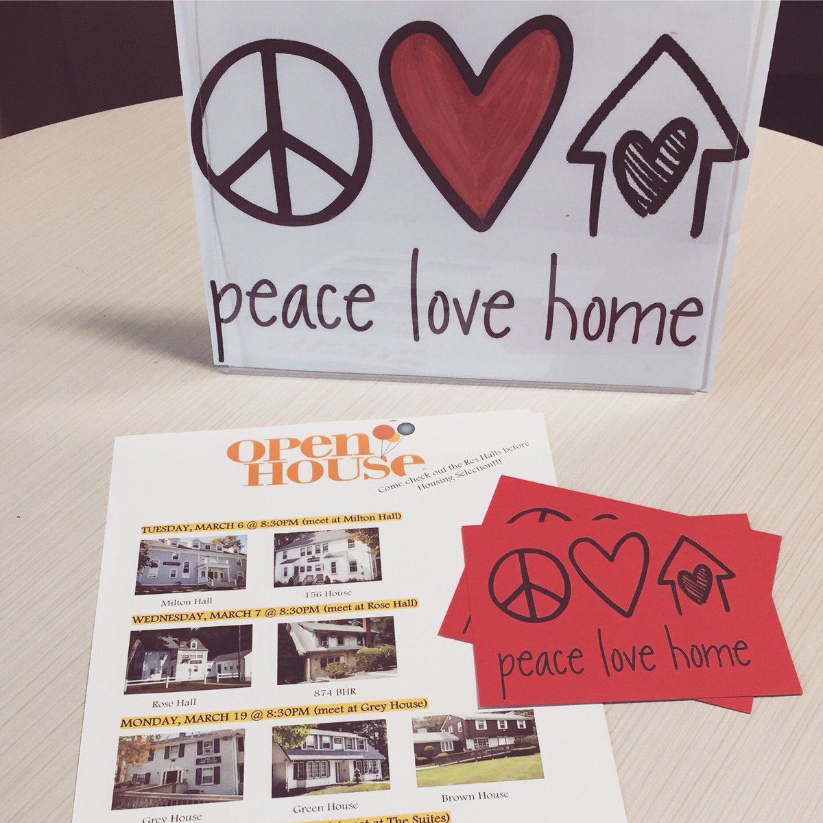 CurryResLife's tweet photo. We are kicking off Open House tonight with Milton Hall and 156 House! Meet at Milton at 8:30pm! See you there! 🏡 #colonelslivehere https://t.co/WBXEBxgHe2