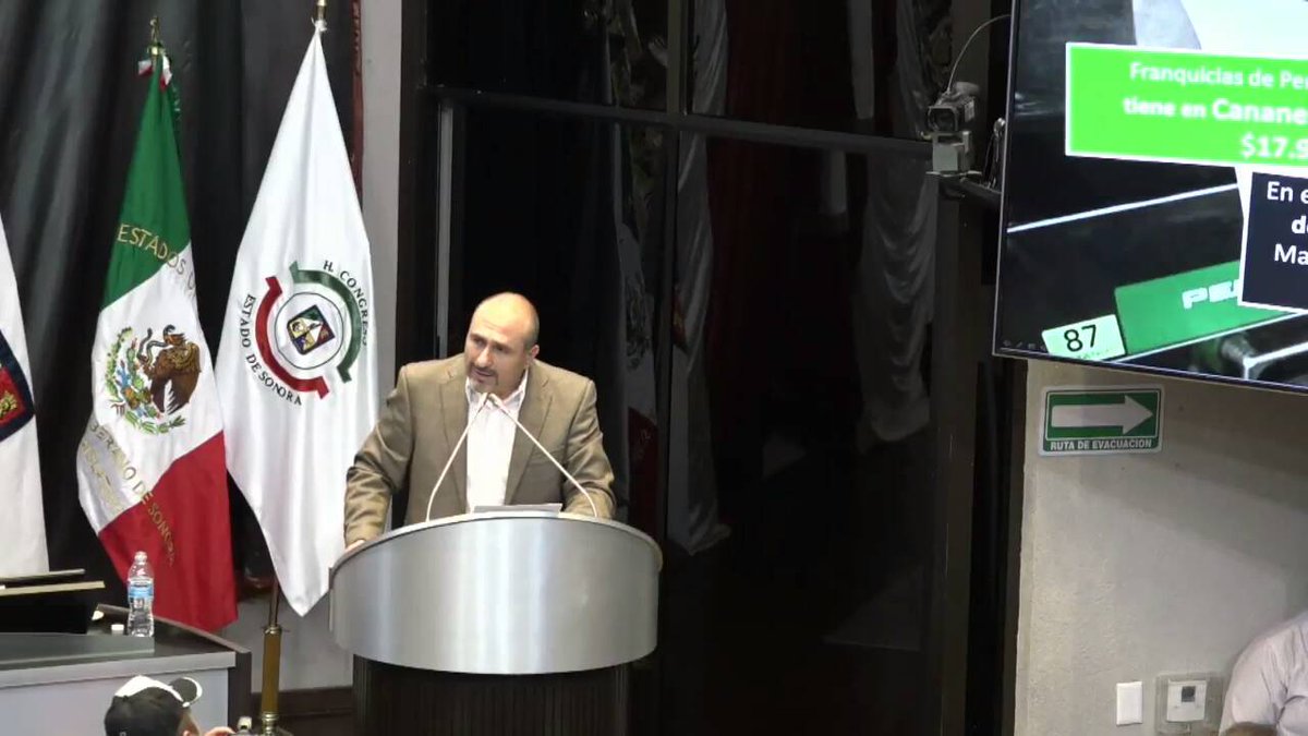 PatriciaLaraG's tweet photo. #Periscope Dip @JavierDagnino desde el  @CongresoSon con la Iniciativa para Elevar el Mpio de #Cananea los Montos de los Estimulos Fiscales IEPS. Para que el costo de los Combustibles se Iguale al precio de los Mpios Fronterizos @PANLegisladores #Canapas https://t.co/GEV7IS81X5 https://t.co/L9soeWBwMG