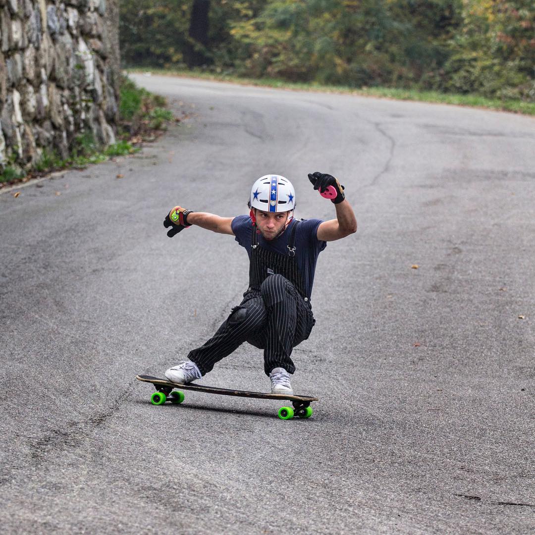 Serious style points for <a href="/riccardo/">Riccardo Gale</a>.avallone

📸 @brigante_project 

#downhill #longboard #skate #longskate #italy #skateboard