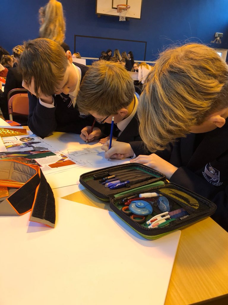 venturethinking's tweet photo. Thanks so much @helen_hm11 for supporting inspirational day @CC_Whitby with #helenschell @ideasfoundation some lovely space themed concepts for #NCW2018 https://t.co/2ZGYM1Vp8P