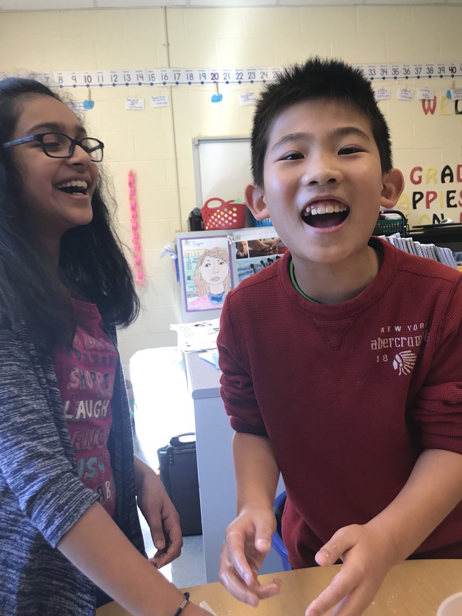 FESColantonio's tweet photo. We made Oobleck and learned about non-Newtonian fluids in honor of Read Across America Day! https://t.co/lXnjnj6J8v