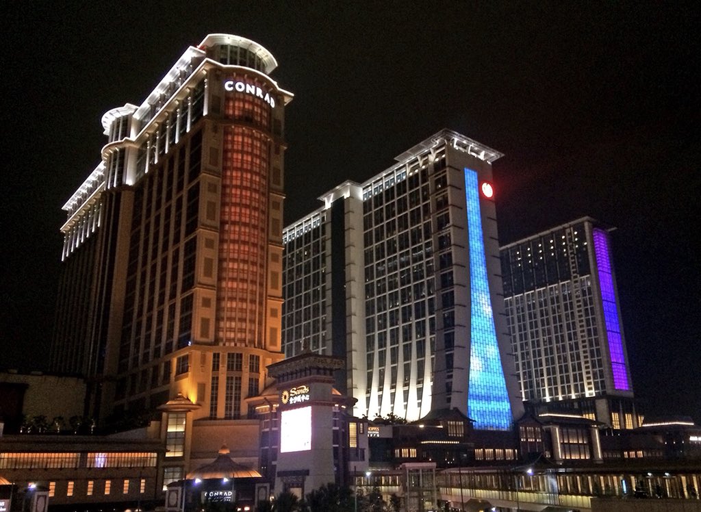 sirjohnfjones's tweet photo. Just back from my whirlwind trip to speak at The Association of China and Mongolia Schools’ Conference,Macau(It’s not Hong Kong!)Thank You for all those v kind messages.What an audience you were & what passion for education #inspired @TISMacau #ACAMIS18 #education #Sheratonhotel https://t.co/Gz8k2mFAmO