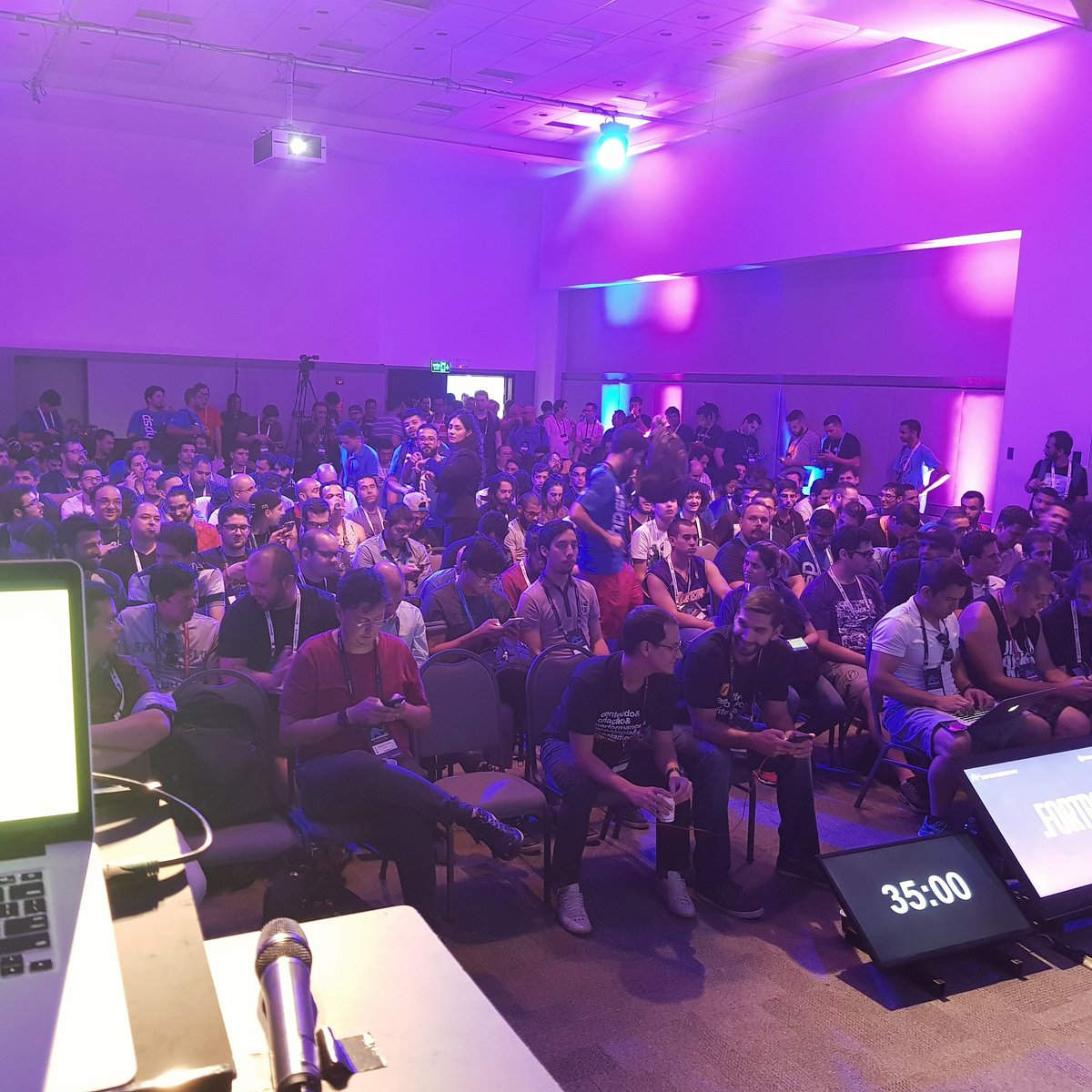 brunodasneves's tweet image. Auditório lotado! 🖖 #phpx2018