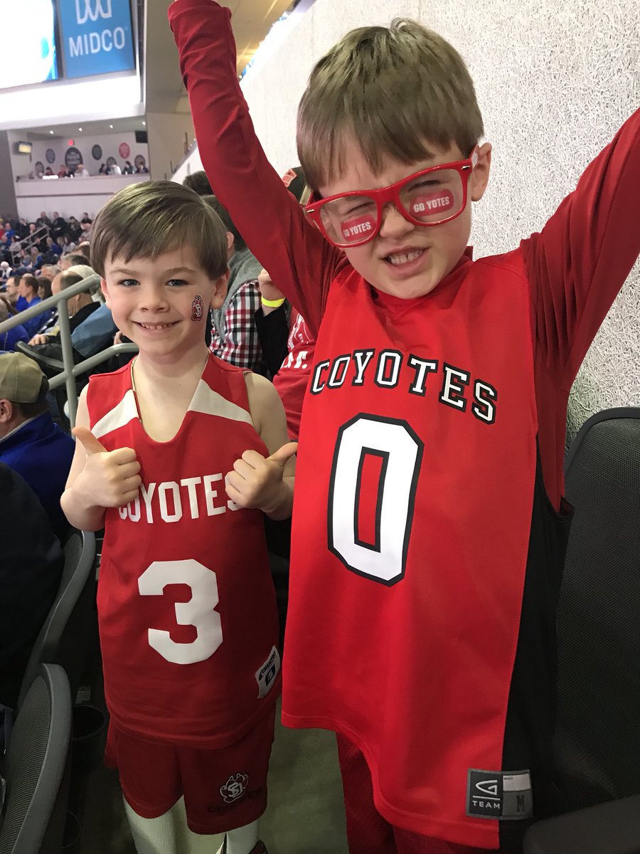 braedoyle's tweet photo. Let’s get this done, ladies! Go YOTES! #March2TheSummit #marchwiththeyotes https://t.co/h5O8Vt6V3o