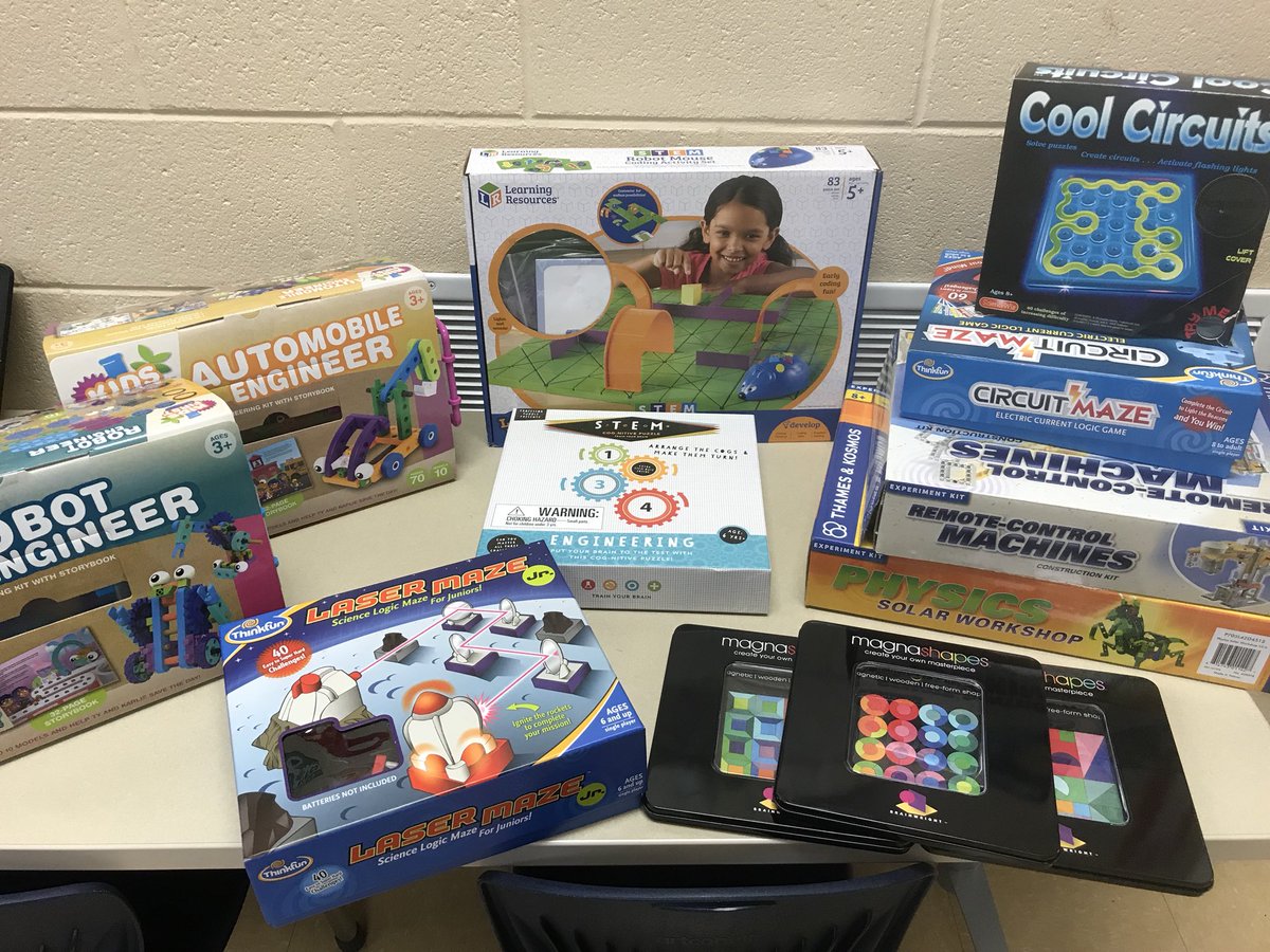 rubyrockets615's tweet image. Great materials bought with Barnes and Noble gift cards from a book fair we did with them! Perfect for our Makerspace!