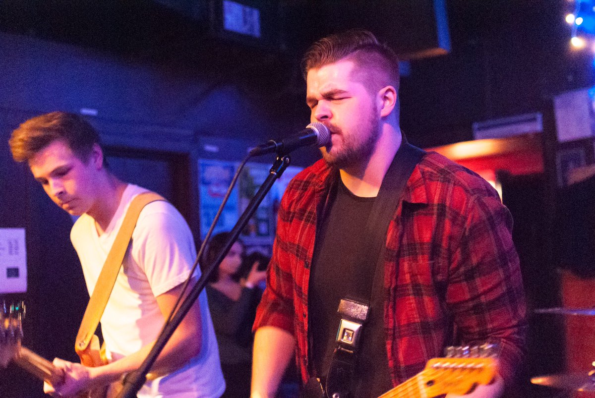 SurfaceLevelBro's tweet photo. We have some big news we’re going to share soon! The wait is almost over...
📸: @SarahBeidatsch
.
.
.
#surfacelevel #surfacelevelband #groovepunk #chicagorock #chicagopunk #localmusic #supportlocalmusic https://t.co/eIcAlbeQA9