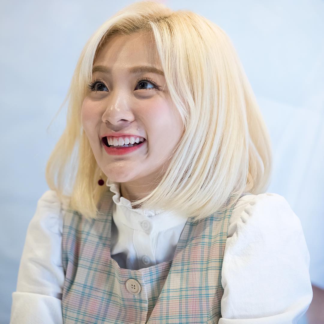 ahn jiyoung archive on twitter my heart suddenly stopped working ahn jiyoung archive on twitter my heart suddenly stopped working