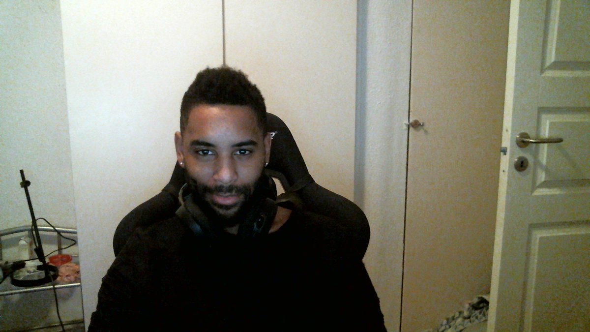 marctastic91's tweet photo. going live for a little bit hope to see you on my stream <3 
https://t.co/OJMMQxS6JQ https://t.co/n7mn6QzVB0