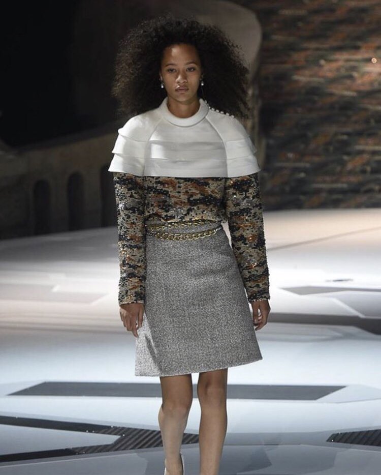 brandpills's tweet photo. #ParisFashionWeek 
Special #women for @LouisVuitton Fall/Winter 18. 

#LouisVuitton #Paris #PFW #PFW2018 #LV @LouisVuitton_IT @LouisVuitton_US @LouisVuitton_UK @LouisVuitton_FR https://t.co/OAizT16vnO