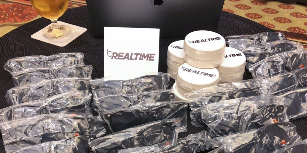 bRealTime tweet media