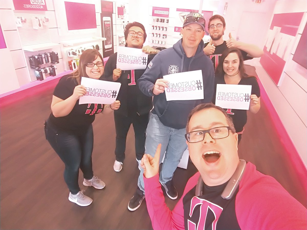 hudi_andycap's tweet photo. Came out to Elko and found a bunch of obsessed mobile experts! @MGonzal186 @theEdRomero @stevegbackus @nazarma @anthonyheng82 @tommyhheng @TowkneeMagenta https://t.co/kngTksIvwH