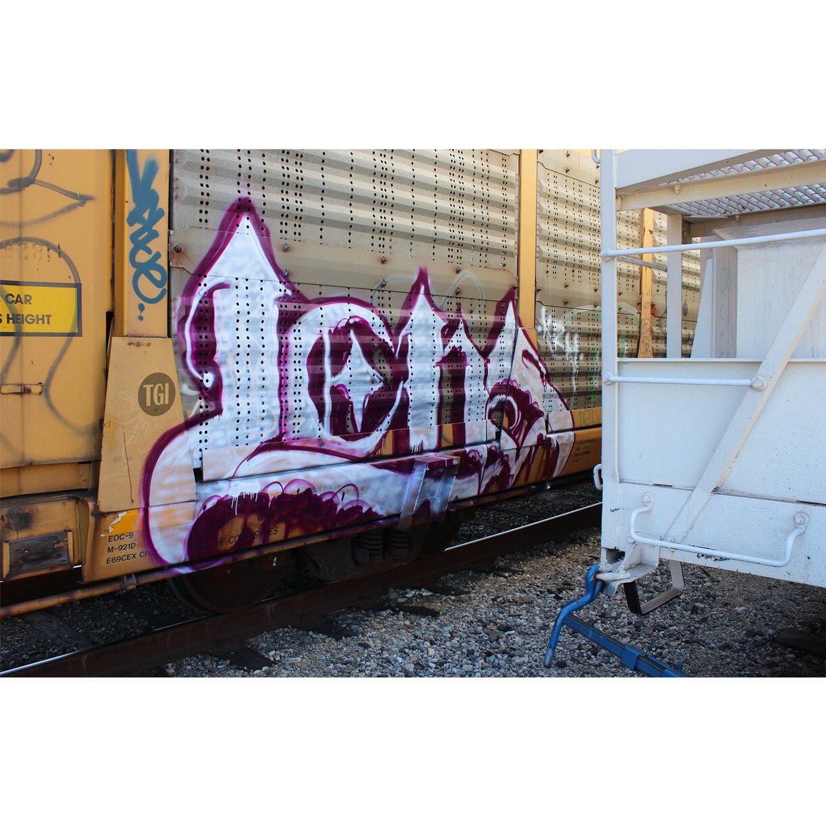 GraffInspector's tweet photo. #LENS #KRH

#graffiti #graff #tagging #streetart #urbanart #traingraffiti 

#graffinspector https://t.co/TH3We4Vopi