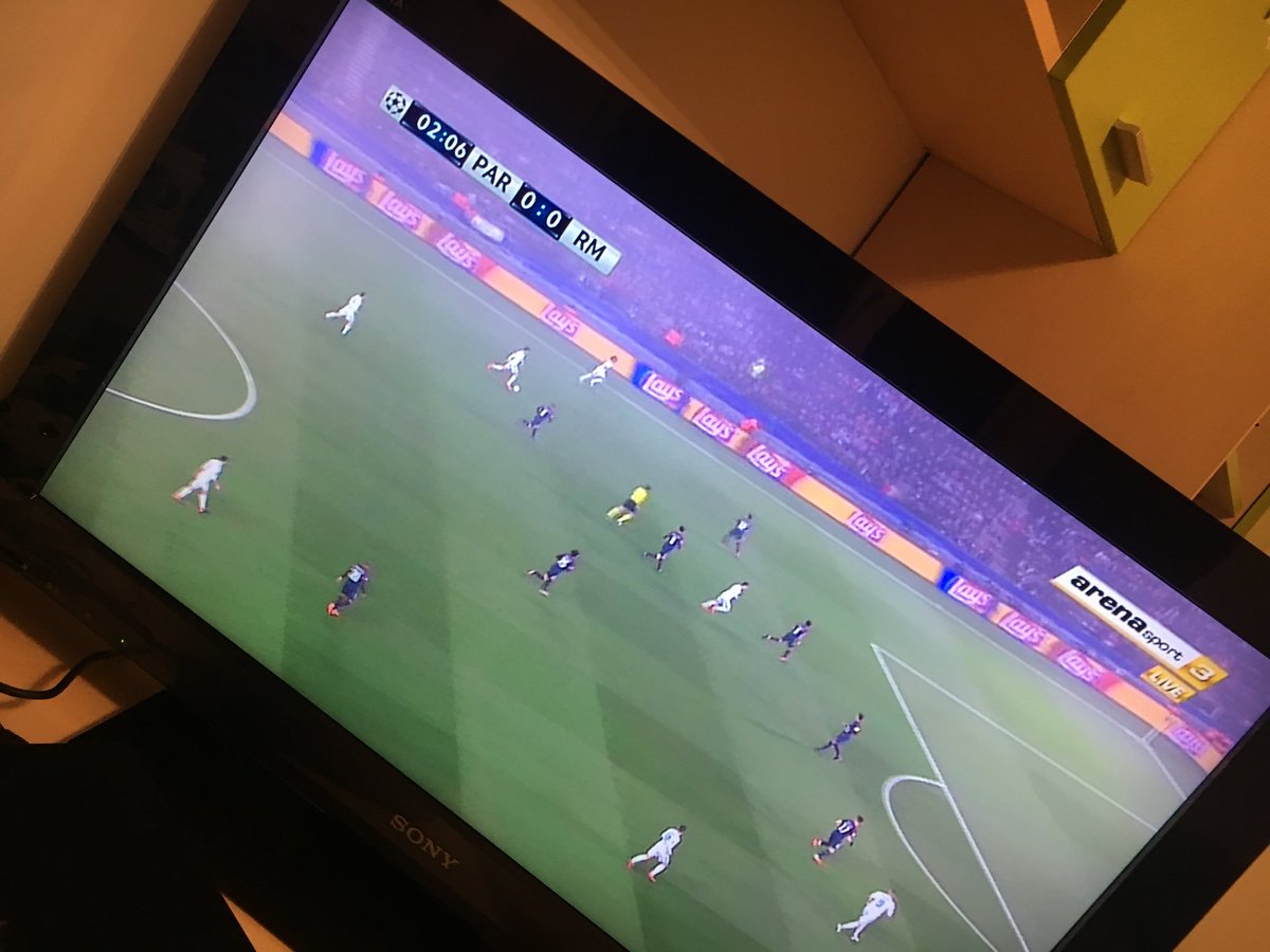 Miki6399's tweet photo. I hope it’s gonna be a great evening. Cmon Paris!!!  #Letsgo #champions league #enjoyinglife https://t.co/4ZRAAzFEa7