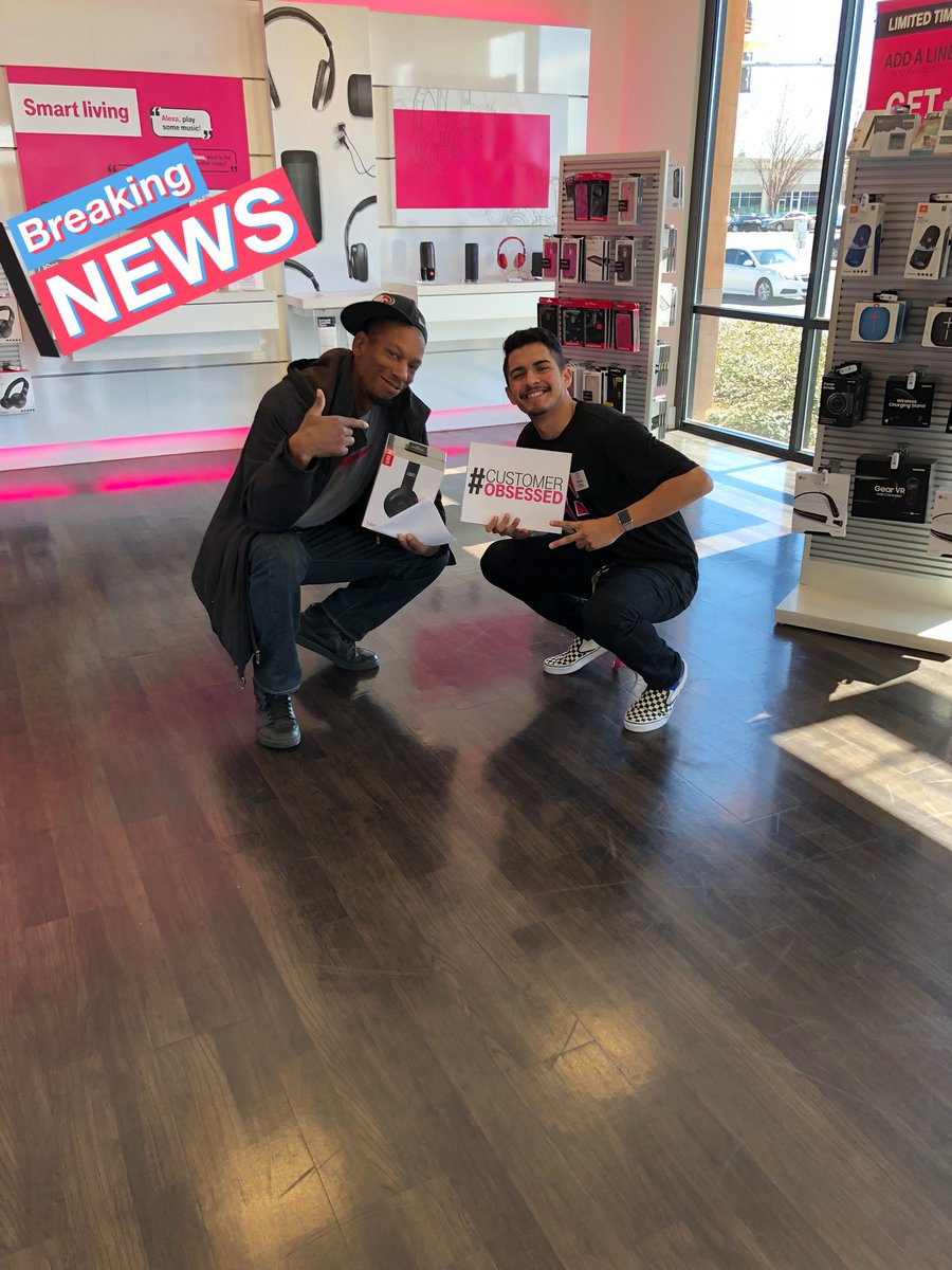 Average_Joe387's tweet photo. Hooking up the man Isaac with some new beats! #CustomerObsessed @E_Rico7 @DarthNater87 @ErickG2878 @MGonzal186 @nazarma https://t.co/nAW5cssimO