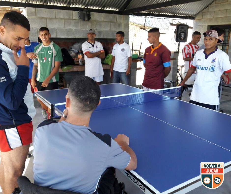 volverajugarorg's tweet photo. La historia las escriben los valientes, los que a pesar del miedo avanzan. Los que trabajan en equipo, los que entienden que equivocarse y fracasar es parte fundamental del proceso de crecer, al igual que pedir perdón. GRACIAS ALE GÓMEZ DÓNDE QUIERAS QUE ESTES https://t.co/SidYMHGszc