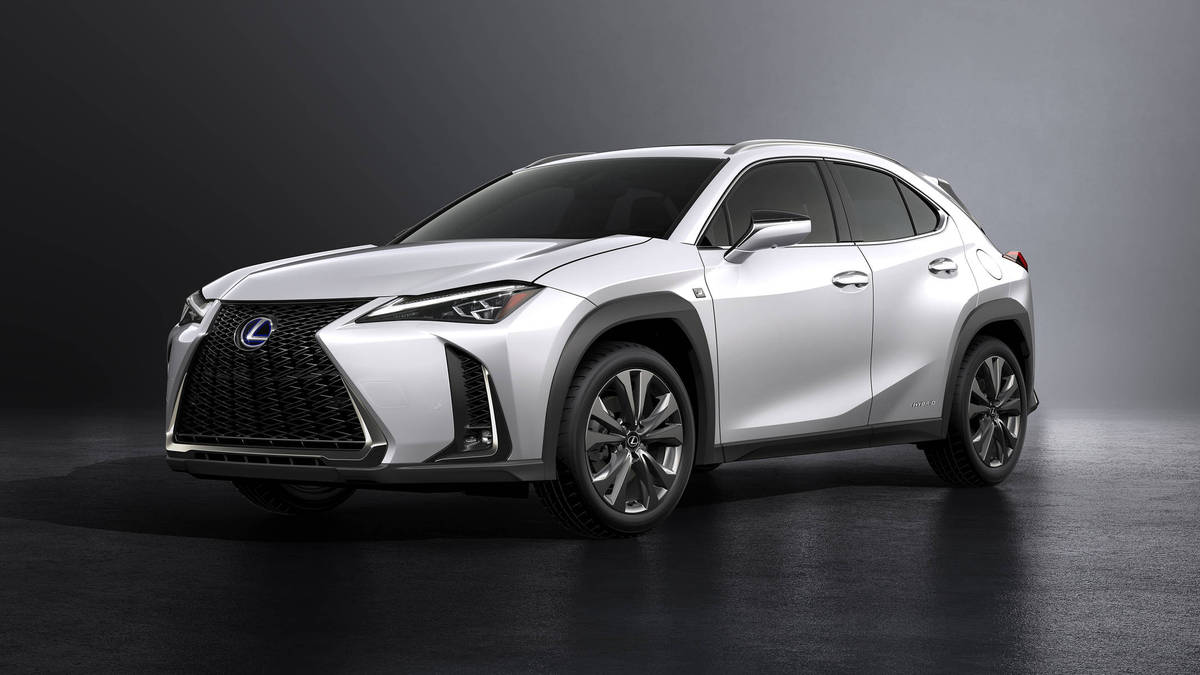 Welcome to the Club: The 2019 Lexus UX debuts at the Geneva auto show bit.ly/2FgyQST https://t.co/A7pqBoTZOM